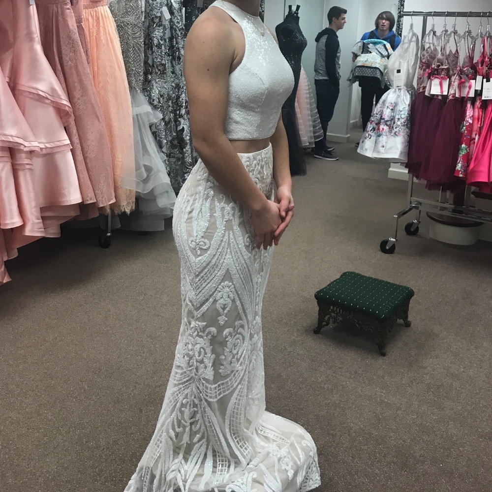 Prom Dress - Picture 2 of 4